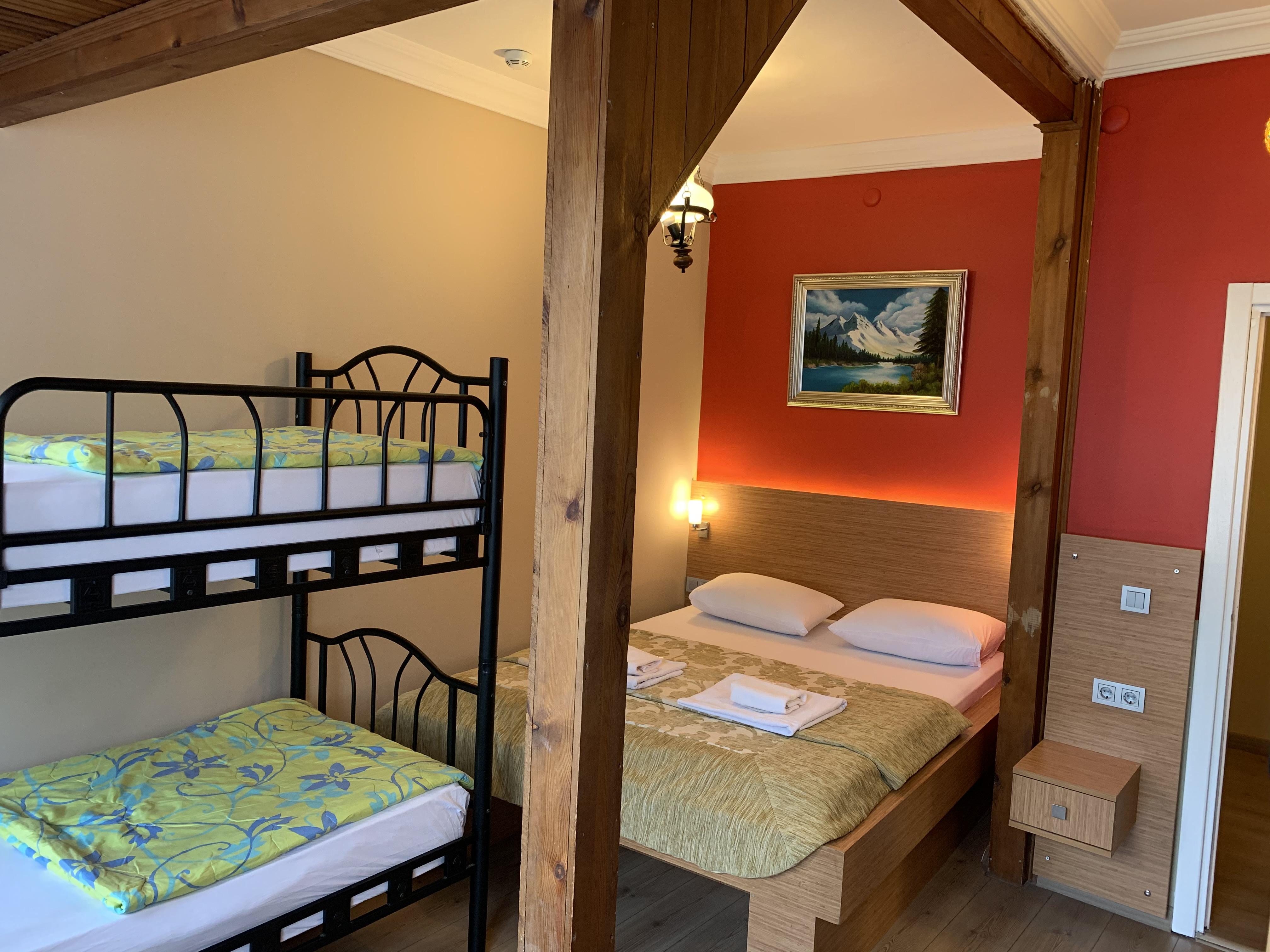 Hostel Antique